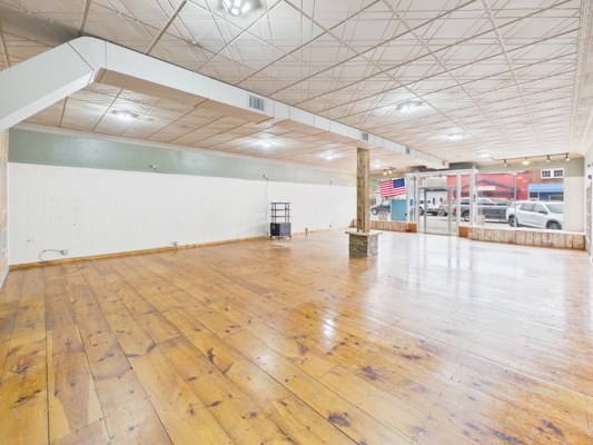 Commercial Building for Sale in Downtown West Jefferson