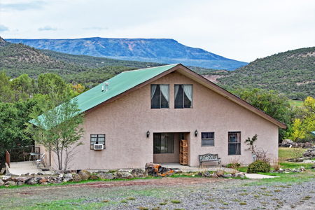 Colorado Country Home For Sale on Acreage - image 4
