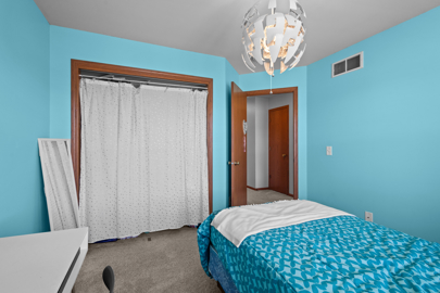 Listing 32