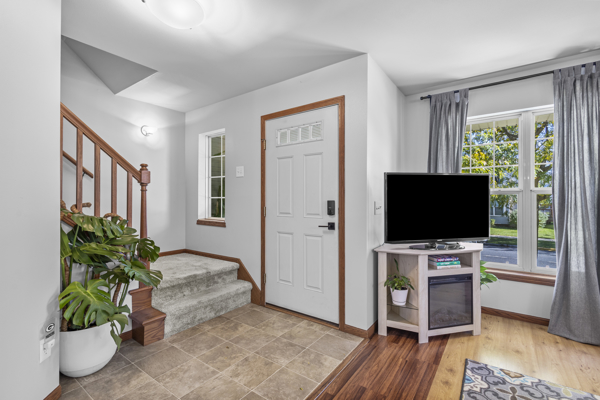 3 Bed 2.5 Bath Sun Prairie Home Close to Everything