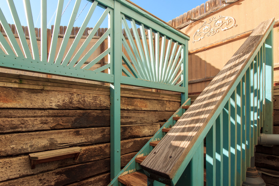 No Caption