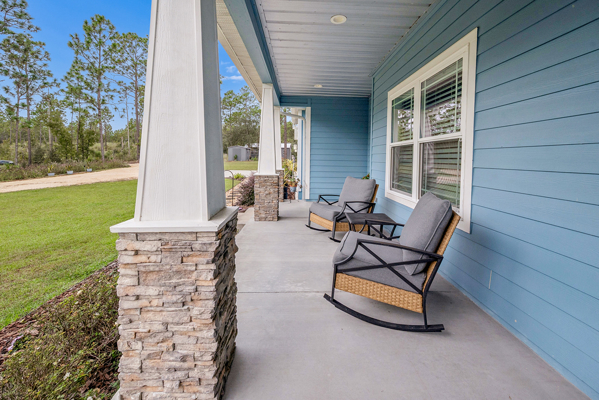 Home on Private 20 Acre Property In Williston, FL