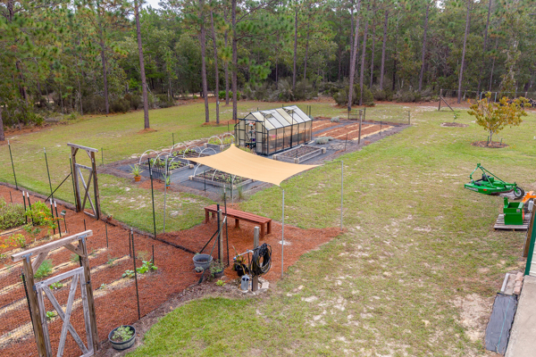 Home on Private 20 Acre Property In Williston, FL