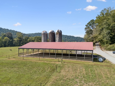 Riverfront Farm for Sale with Horse Facilities in Rocky Top, TN - image 30