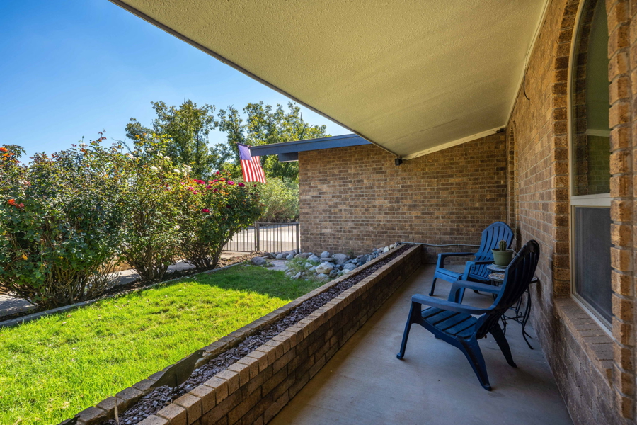 No Caption