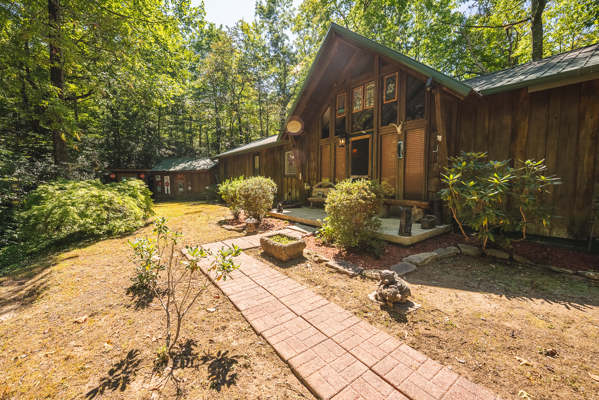 Mountain Home For Sale in Collettsville, NC