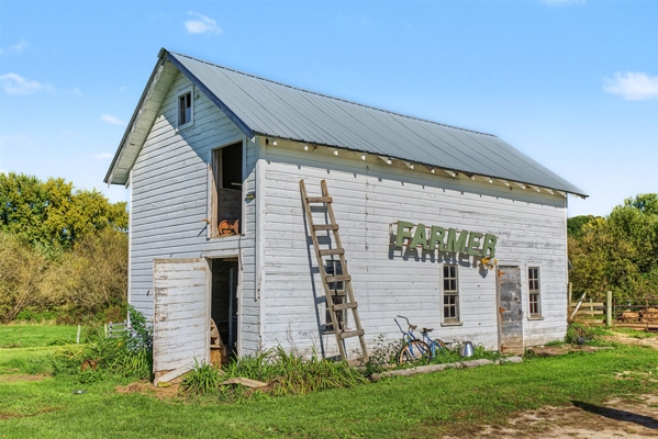 Wisconsin Country Farmstead & Artisan Creamery | Osseo, WI