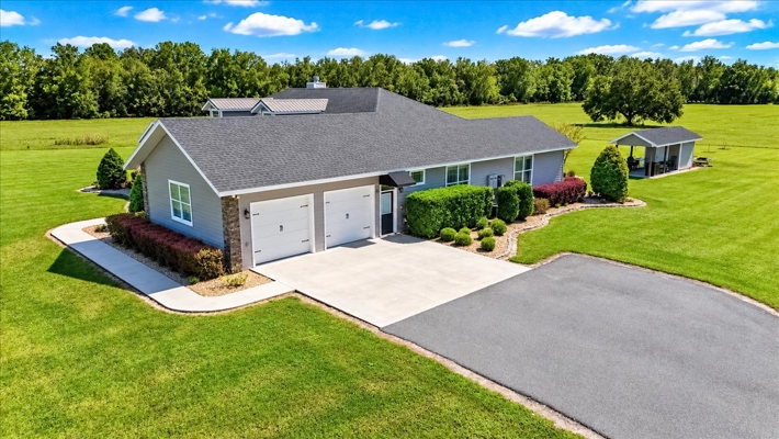 20 Acre Luxury Home With Heated Pool And Steel Barn In Trenton FL