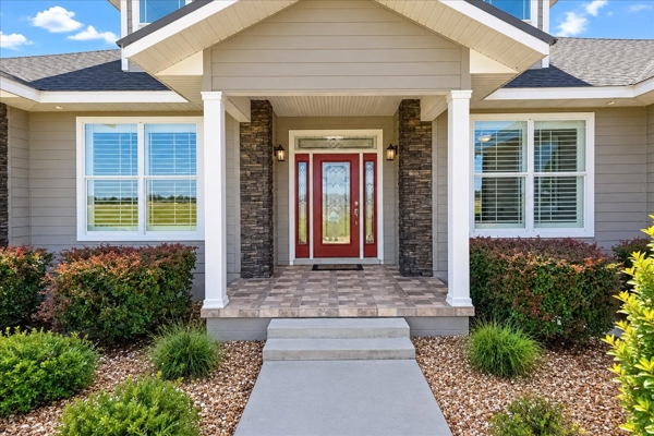 20 Acre Luxury Home With Heated Pool And Steel Barn In Trenton FL