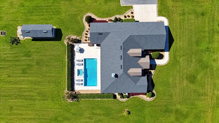 20 Acre Luxury Home With Heated Pool And Steel Barn In Trenton FL