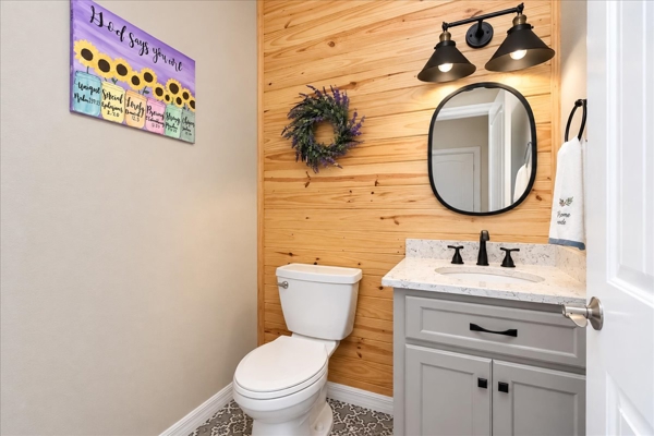 20 Acre Luxury Home With Heated Pool And Steel Barn In Trenton FL