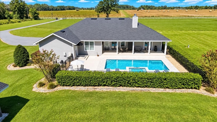 20 Acre Luxury Home With Heated Pool And Steel Barn In Trenton FL