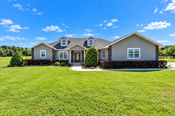 20 Acre Luxury Home With Heated Pool And Steel Barn In Trenton FL