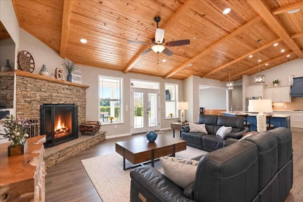 20 Acre Luxury Home With Heated Pool And Steel Barn In Trenton FL