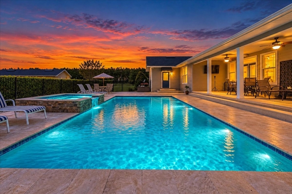 20 Acre Luxury Home With Heated Pool And Steel Barn In Trenton FL