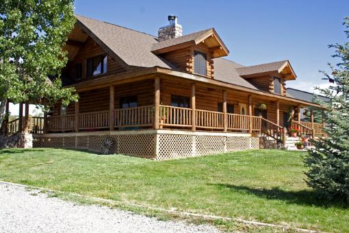 Log Home On 27.5 Acres