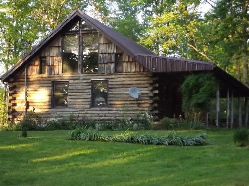 Log Cabin On 64 Ac