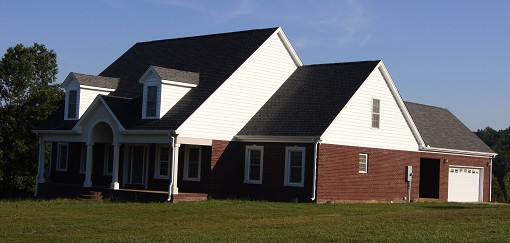 5 Bdrm 3 1/2 Bath Home With 2 Car Garage