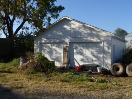 Detached Garage