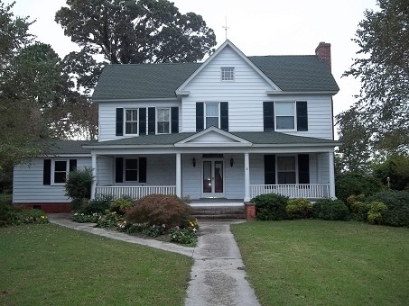 Elizabeth City Home With Acreage For Sale