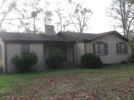 3 Bedroom 2 Bath Brick Foreclosure