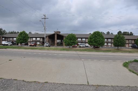 Prime Poteau Highway Commercial Property - image 1