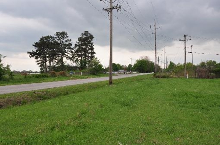 Prime Poteau Highway Commercial Property - image 4
