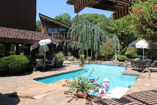 Resort Style Pool