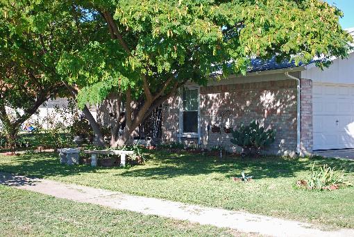 Nice Corner Lot