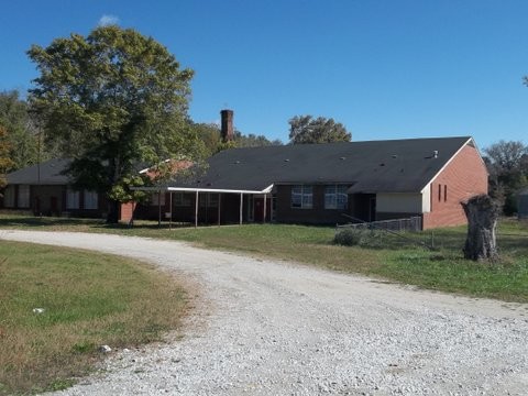 7467 Hwy 438 W, Linden Tn 37096