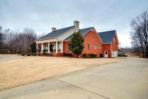Front Corner View