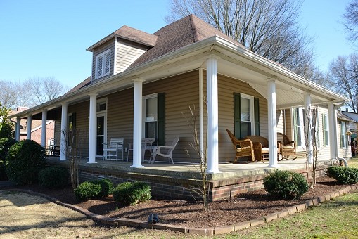 Front Corner Porch View.