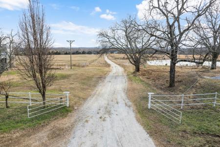 Oklahoma Cattle Ranch in Henryetta for Sale - image 33