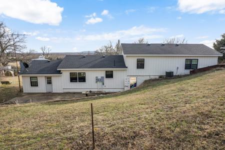 Oklahoma Cattle Ranch in Henryetta for Sale - image 3