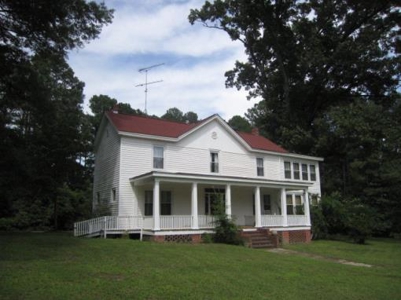 Country Estate In Southern Virginia Near Kerr Lake - image 2