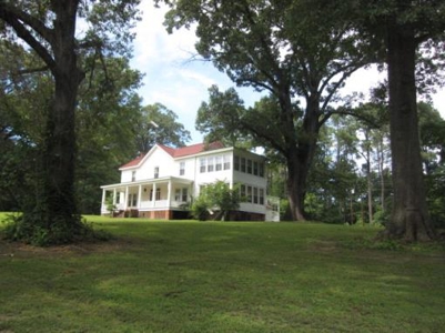 Country Estate In Southern Virginia Near Kerr Lake - image 24