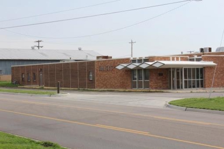 Commercial Industrial Building In Topeka, Ks - image 4