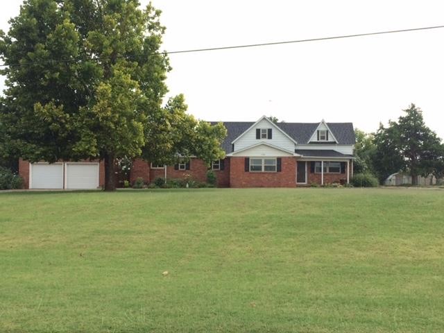Country Home For Sale, Clinton, Ok