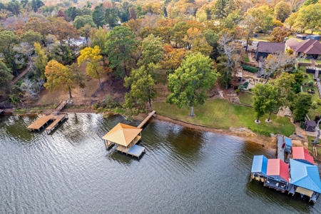 Lakefront Home on Lake Tyler East of Dallas near Tyler Texas - image 5
