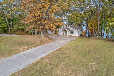 Lakefront Home on Lake Tyler East of Dallas near Tyler Texas - image 9