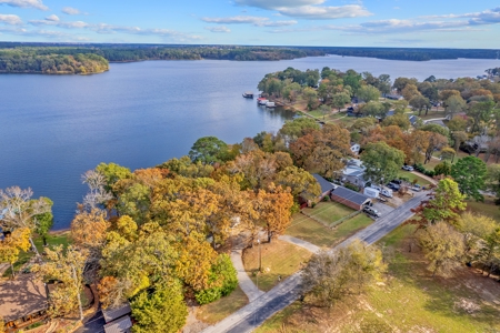 Lakefront Home on Lake Tyler East of Dallas near Tyler Texas - image 8