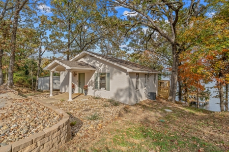 Lakefront Home on Lake Tyler East of Dallas near Tyler Texas - image 36
