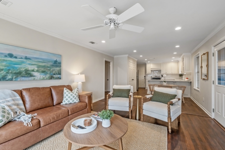 Lakefront Home on Lake Tyler East of Dallas near Tyler Texas - image 18