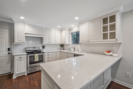 Lakefront Home on Lake Tyler East of Dallas near Tyler Texas - image 21