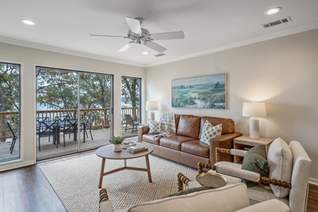 Lakefront Home on Lake Tyler East of Dallas near Tyler Texas - image 17