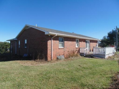 Brick Ranch In The Country for Sale at Absolute Auction! - image 10