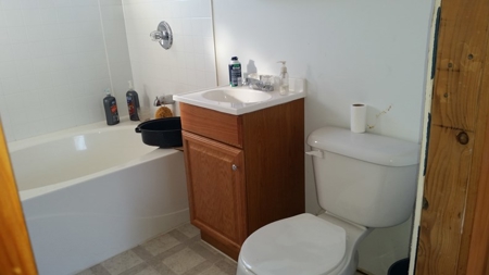 Close to Town & Amenities - Prepper Home! - image 1