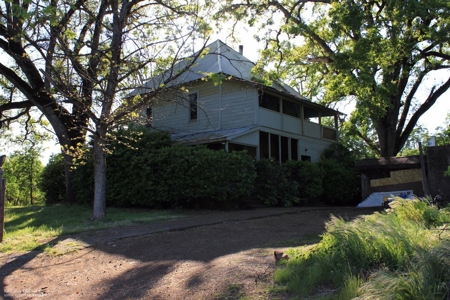 Historic 35 Acre Cattle Ranch in Grass Valley - image 21