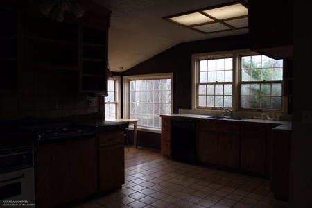 Historic 35 Acre Cattle Ranch in Grass Valley - image 23