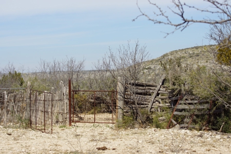 Hunting & Cattle Ranch with minerals in west Texas $475/ac - image 23